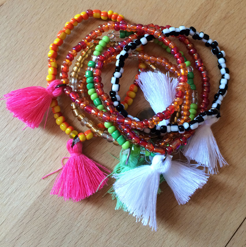 bracelets-pompon-DIY5